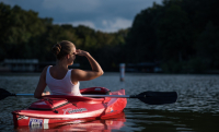 Pływanie Kajakiem: Korzyści dla Ciała i Ducha